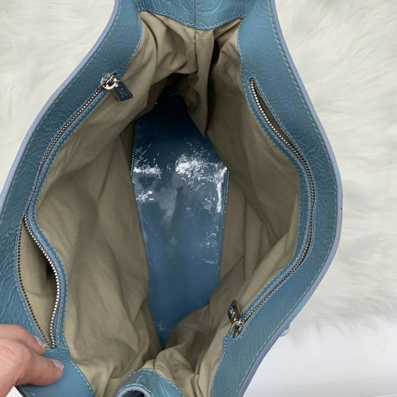 Tod's Vertical Restyled D-Bag Patent Leather Purse - Picture 7 of 16